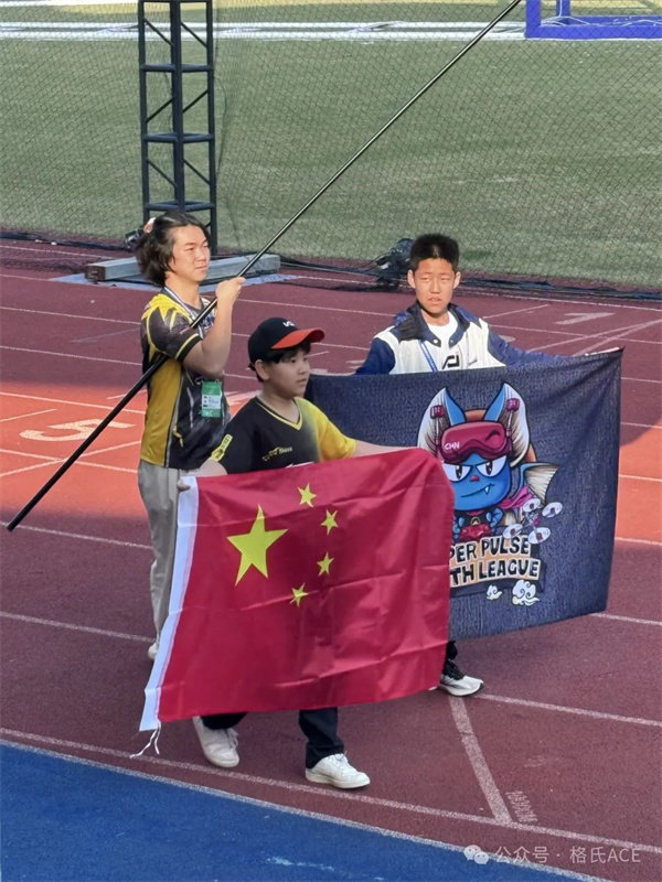 龍隊、小白、果果